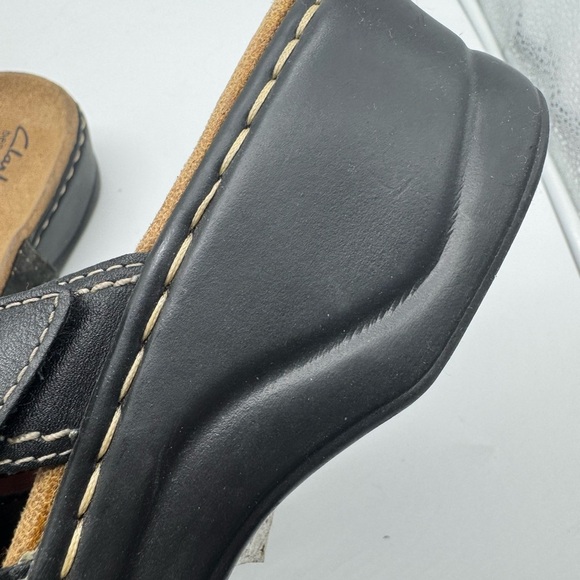 Clarks Bendables Lexi Black Leather Sandal Size Medium Size 11W - Picture 3 of 12